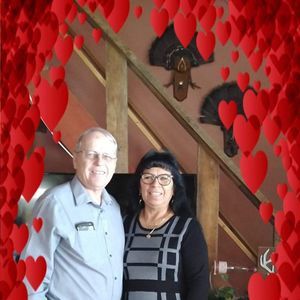 Meet your Posher, Gloria